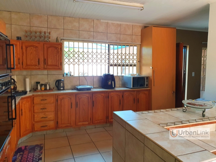 3 Bedroom Property for Sale in Safari Gardens North West